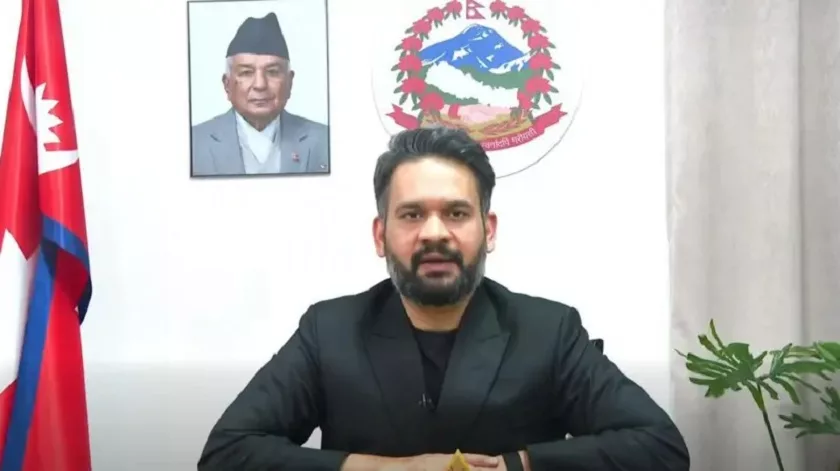 बाढीपीडित बालबालिकालाई बालेनको भरोसा : ‘फेरि सपना बुन्ने वातावरण बनाउँछौँ’